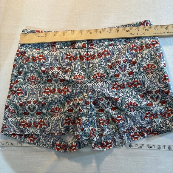 LOFT Floral Print Shorts in Red and Blue Size 0 - Picture 5 of 7